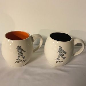Rae Dunn “MOMMY/DEADY” Halloween Mug Set